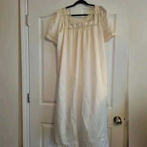 Vintage Bret Yelin Iris  Intime For Brownstone Studio Nightgown Wedding